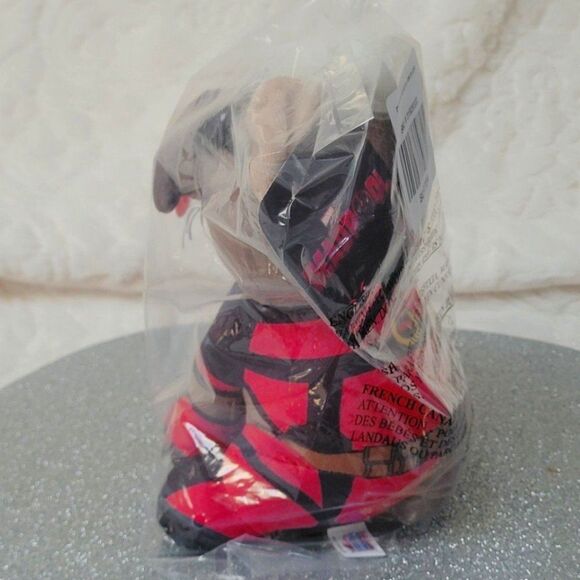 Marvel Dogpool Deadpool 3 Kuricha Sitting Plush Dog 8 Inches Collectible New OOS - Picture 7 of 11